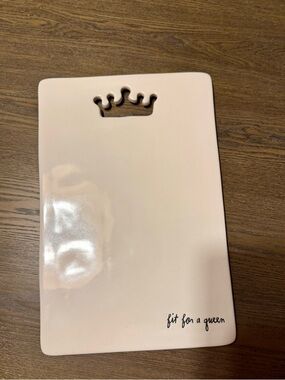 Rae Dunn ‘Fit For A Queen' Ceramic Serving/Charcuterie Board BRAND NEW